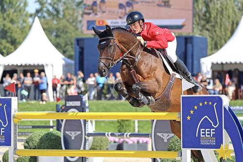 Switzerland’s Alain Jufer with Marlis Mühlebach’s bay gelding Dante MM, part of the victorious Swiss team, competing at the Longines EEF Series Final in Avenches (SUI) on Sunday, 7 September 2025. © EEF