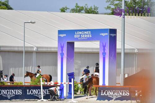 Budapest Longines arc