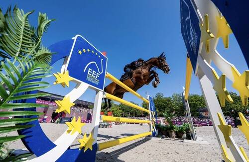 Italy's Giulia Martinengo Marquet riding Scuderia 1918 Calle Deluxe at the 2024 Longines EEF Series Final. © EEF