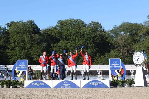 Beligum on podium