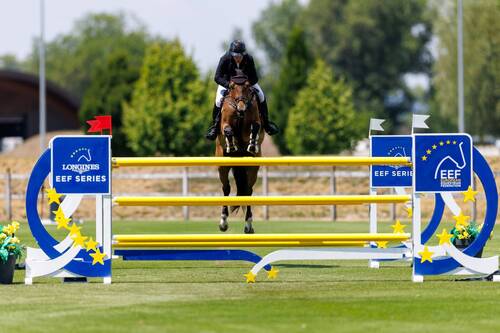 Radovan Sillo (SVK) with mount Quadrosson Ask competing on Elena Boix Gracia’s designed course at Šamorín (SVK) © EEF