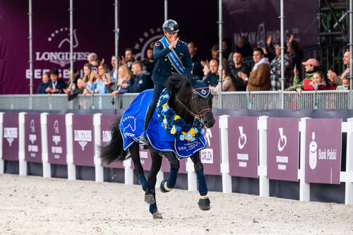 Lorenzo De Luca and Scuderia 1918 Highlight W at the 2022 Longines EEF Series Final in Warsaw. © EEF
