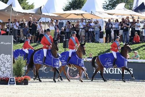 Team Switzerland enjoy their victory lap after winning the Final of the Longines EEF Series 2025 © EEF