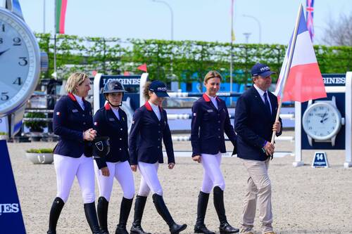 Eden Leprevost Blinlebreton with her mum, Olympic gold medallist Penelope Leprevost walk the parade of nations at the region west qualifier in Lier. © EEF