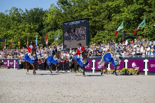 : Three time victors, Team Italy celebrate their win at the Longines EEF Series 2024 Final in Warsaw. © EEF