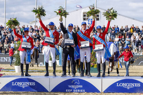 MANNHEIM - Maimarkt-Turnier 2025Team Germany SPREHE Joerne (GER), KUKUK Christian (GER), NIEBERG Gerrit (GER), HINNERS Sophie (GER), RUNGE Ralf (Chef d´Equipe)CSIO3* - LONGINES EEF Nations Cup Mannheim / 2. Runde, 2nd roundNations Cup over two roundsMannheim, Reitstadion Maimarkt04. May 2025© www.sportfotos-lafrentz.de/Stefan Lafrentz