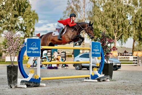 Bart Vonck, Course Designer considers not just the jumps but the arena decoration when course building. © EEF
