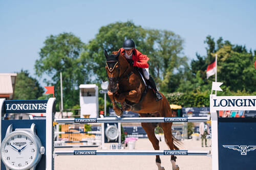 Image : Mathieu Bourdeaud'Hui with his impressive mount Oscar the Homage in Deauville (FRA) at the semi final of the Longines EEF Series on Friday 20 June 2025. © EEF / Cecile Sablayrolles